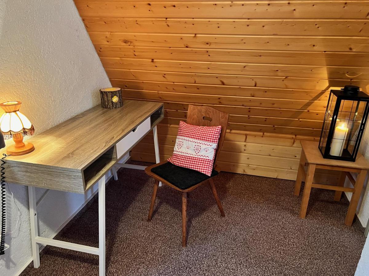 Urige Berghuette Mit Kamin Und Sauna Im Erzgebirge Nahe Schwarzwassertal Pobershau Екстер'єр фото